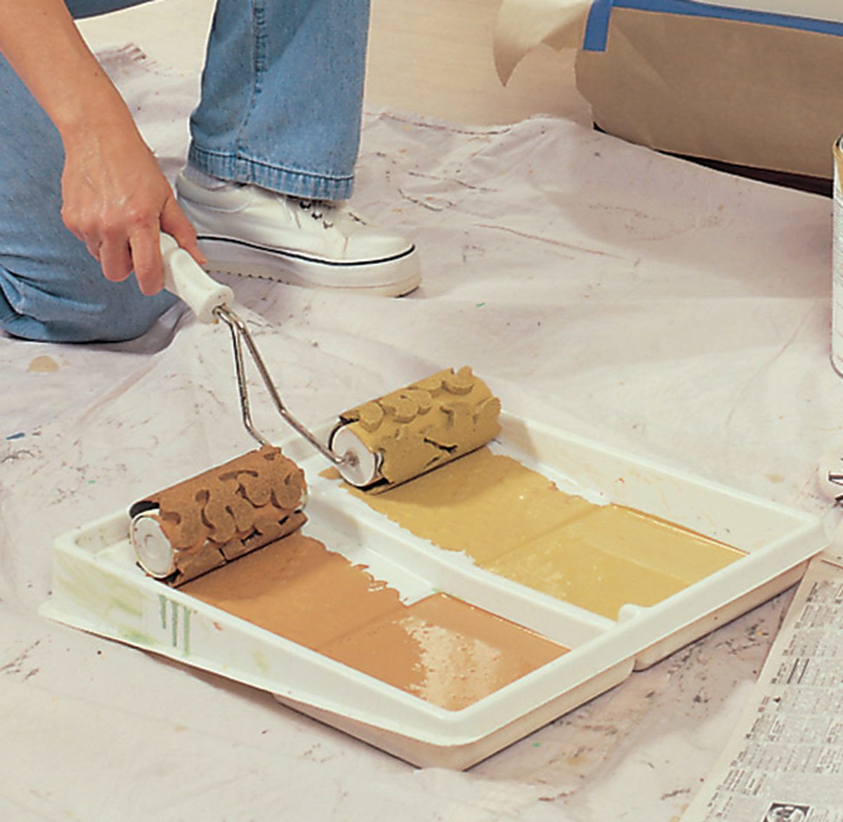 Dual paint roller