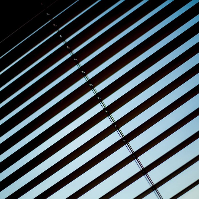 dfh35_shutterstock_607109375 window blinds