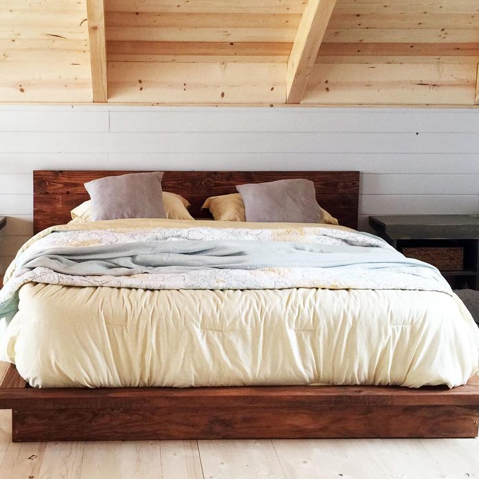 dfh4_leglessbed