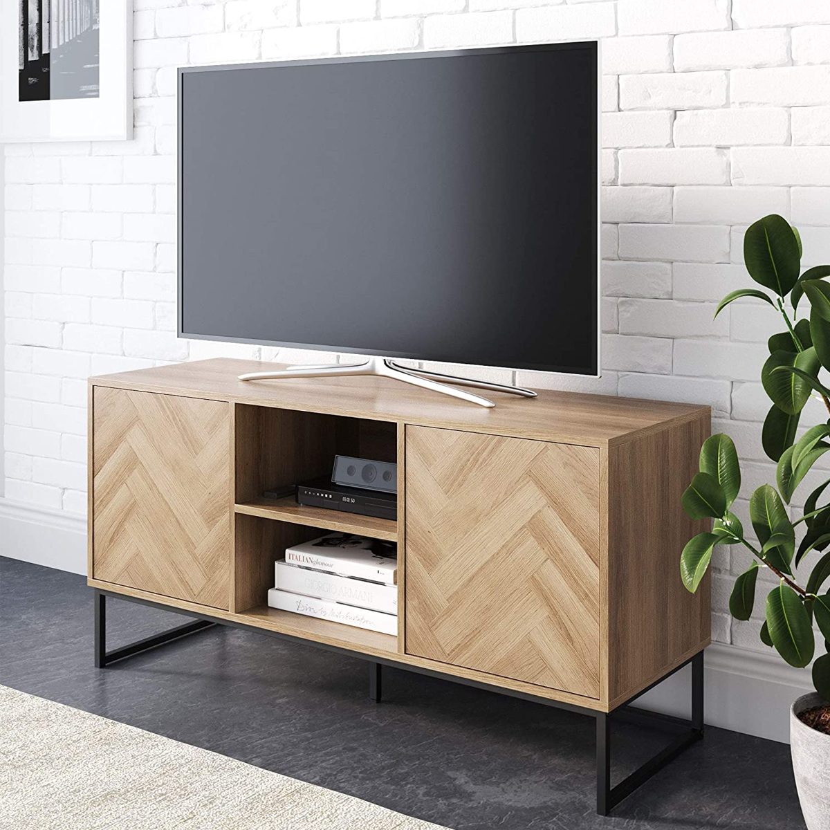 4 Pieces of Small Room Furniture That Make a Big Impression