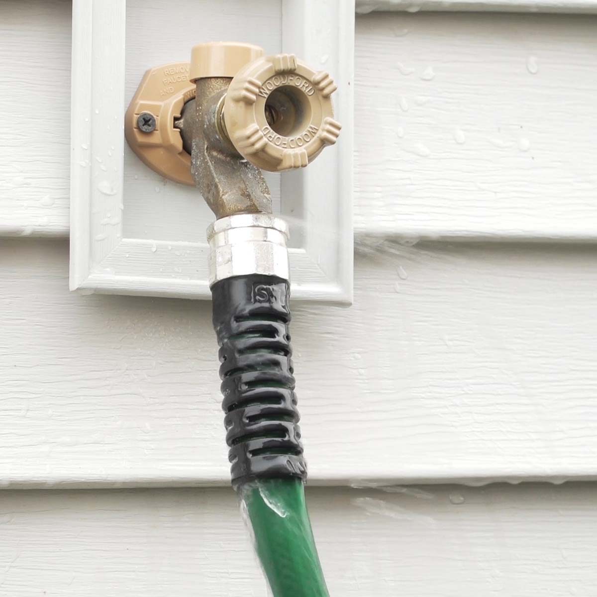 Hoseleak2