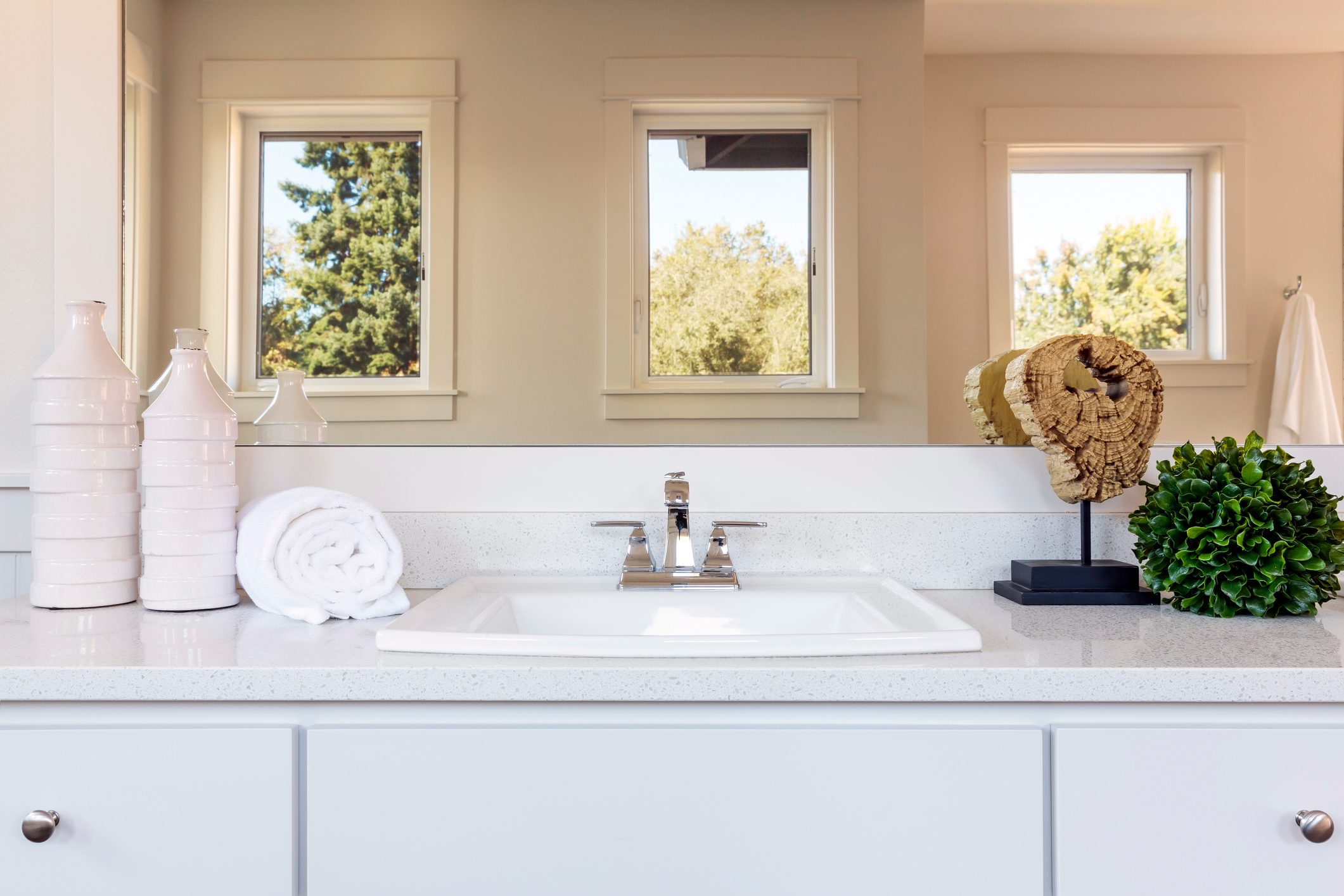 Homeowner’s Guide To Drop-In Bathroom Sinks