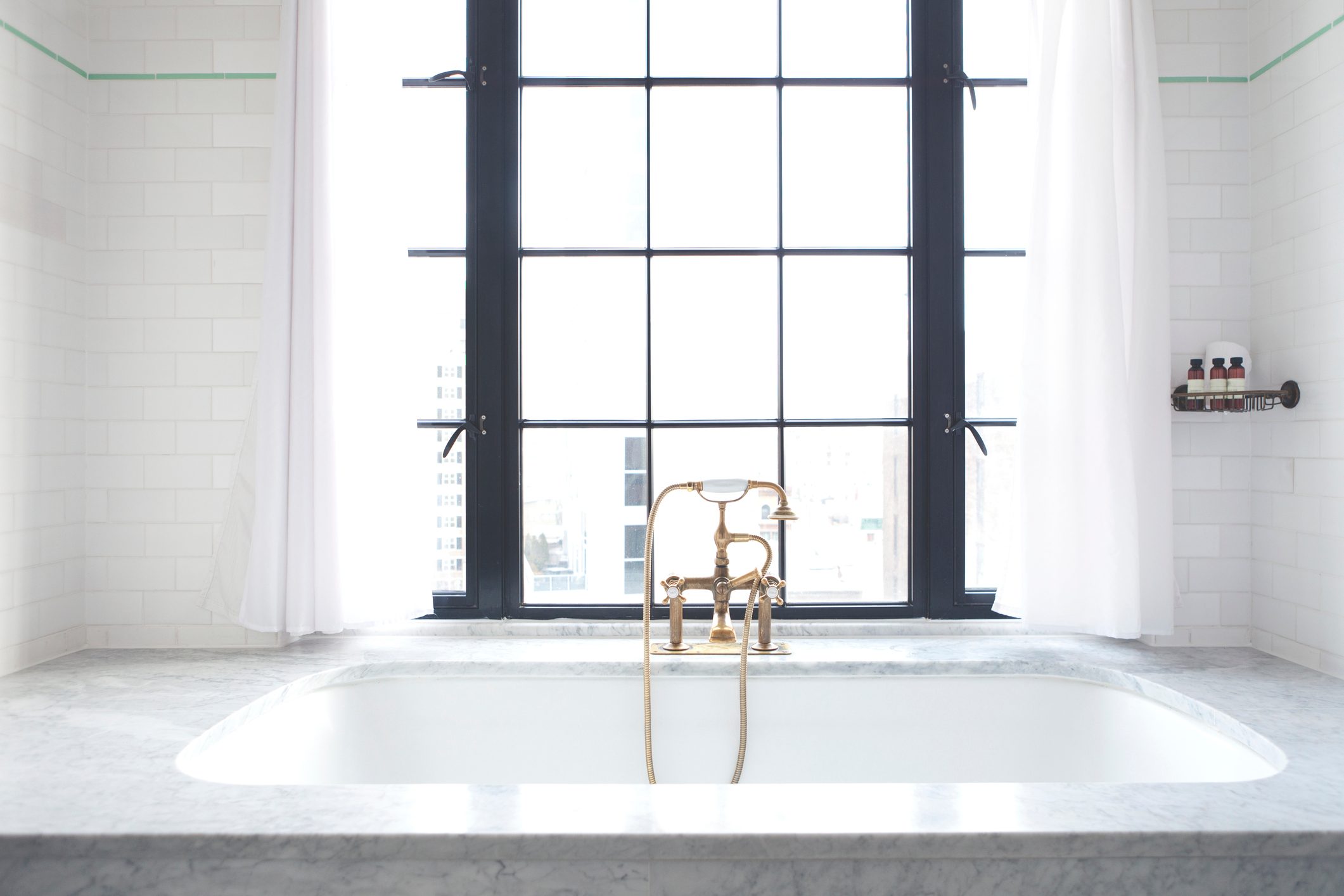 Everything You Need To Know About Undermount Bathtubs