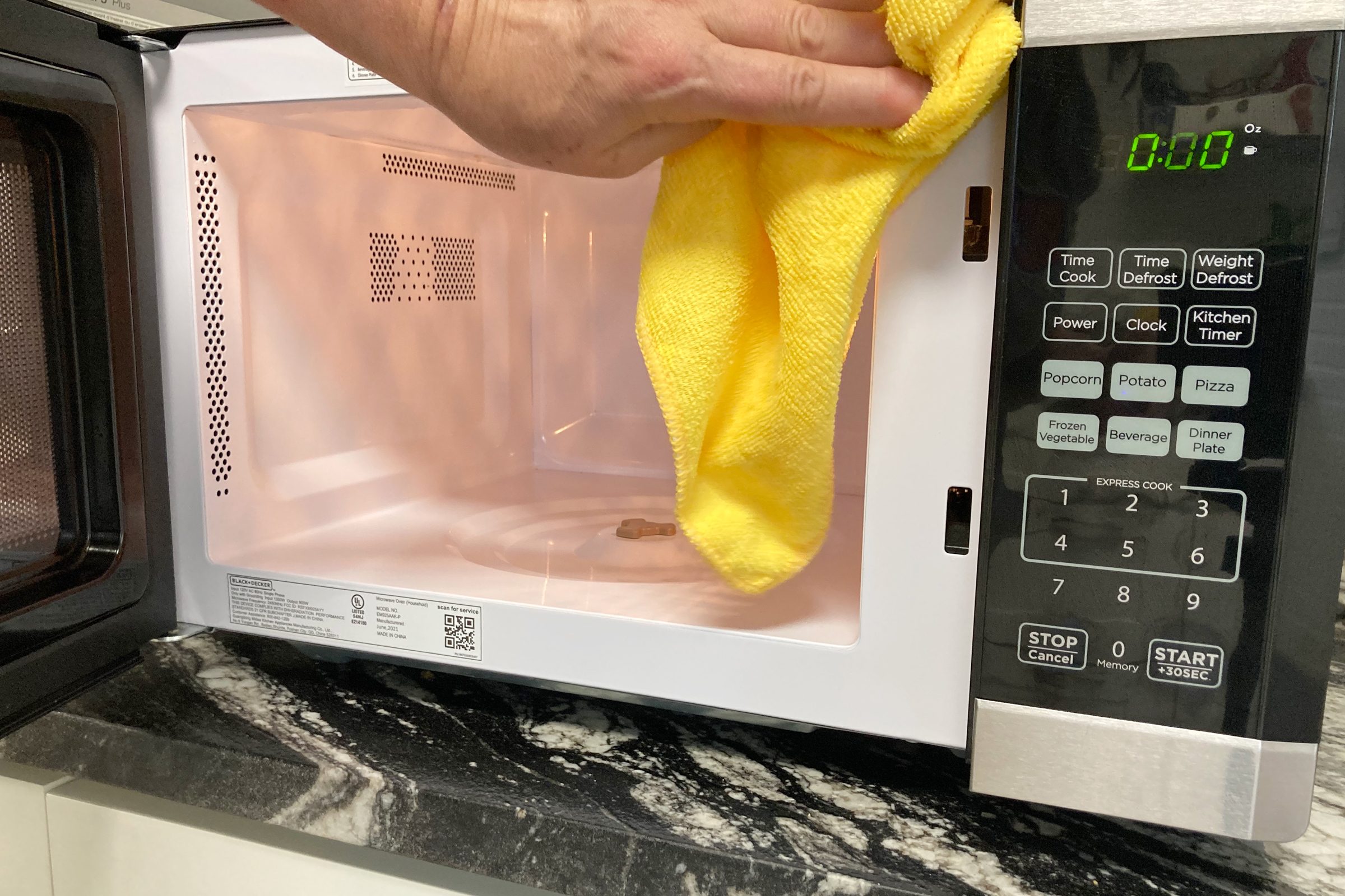 Wipe Down Micro With Microfiber Cloth 1 Ally Childress For Fhm Jvedit